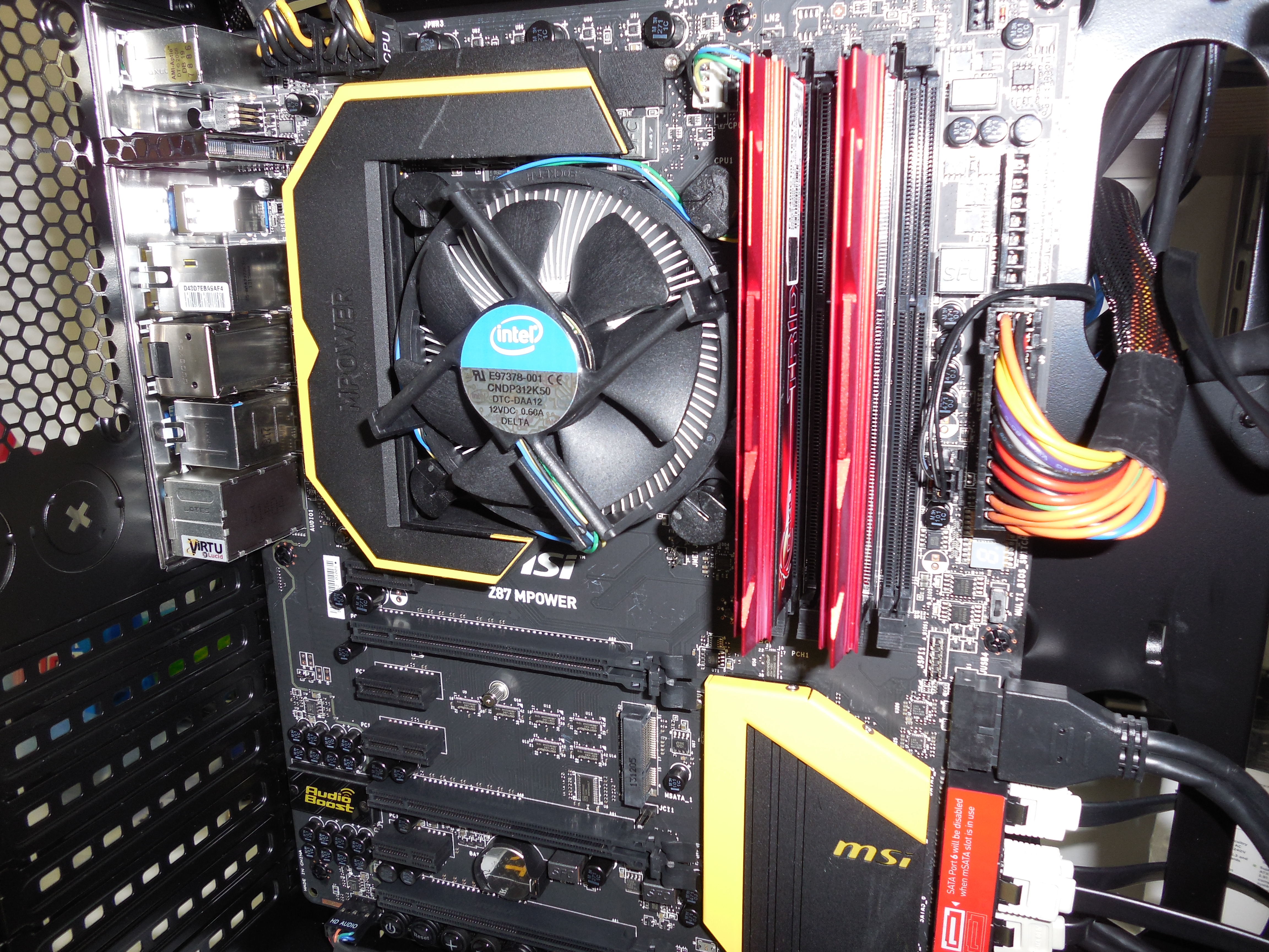 DSCN0192 Custom Built Gaming Computer Intel i7 Haswell 4th Generation